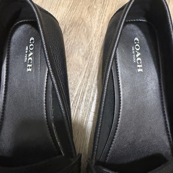 Coach Women's Fredrica Elegant Black Flats-size 8.5 - Picture 2 of 4